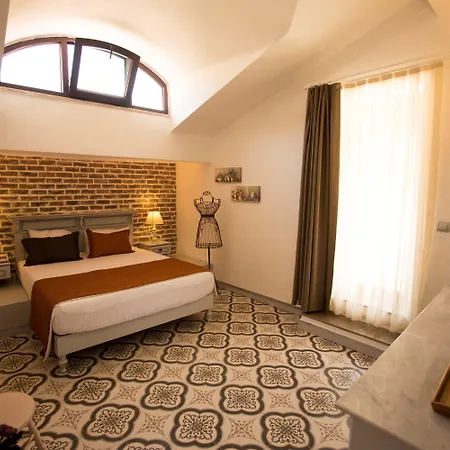 S3 Orange Hotel 3*
