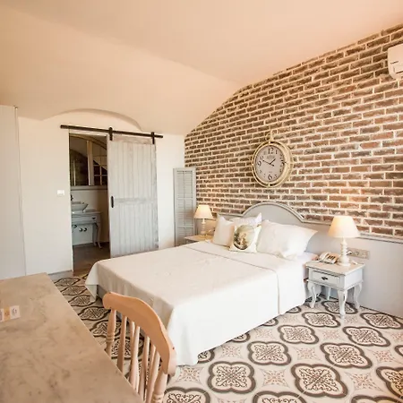 S3 Orange Hotel