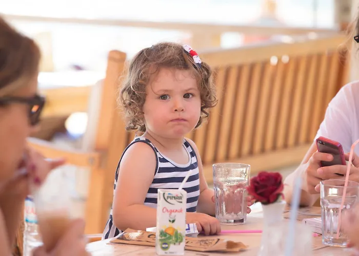 S3 Orange Szálloda 3*