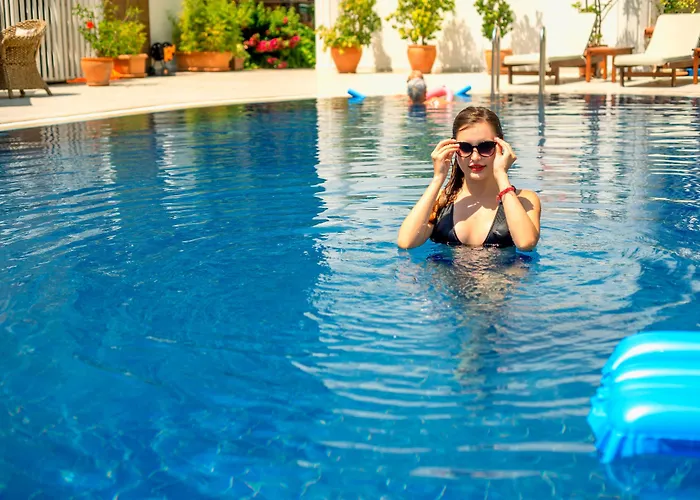 S3 Orange Szálloda 3*